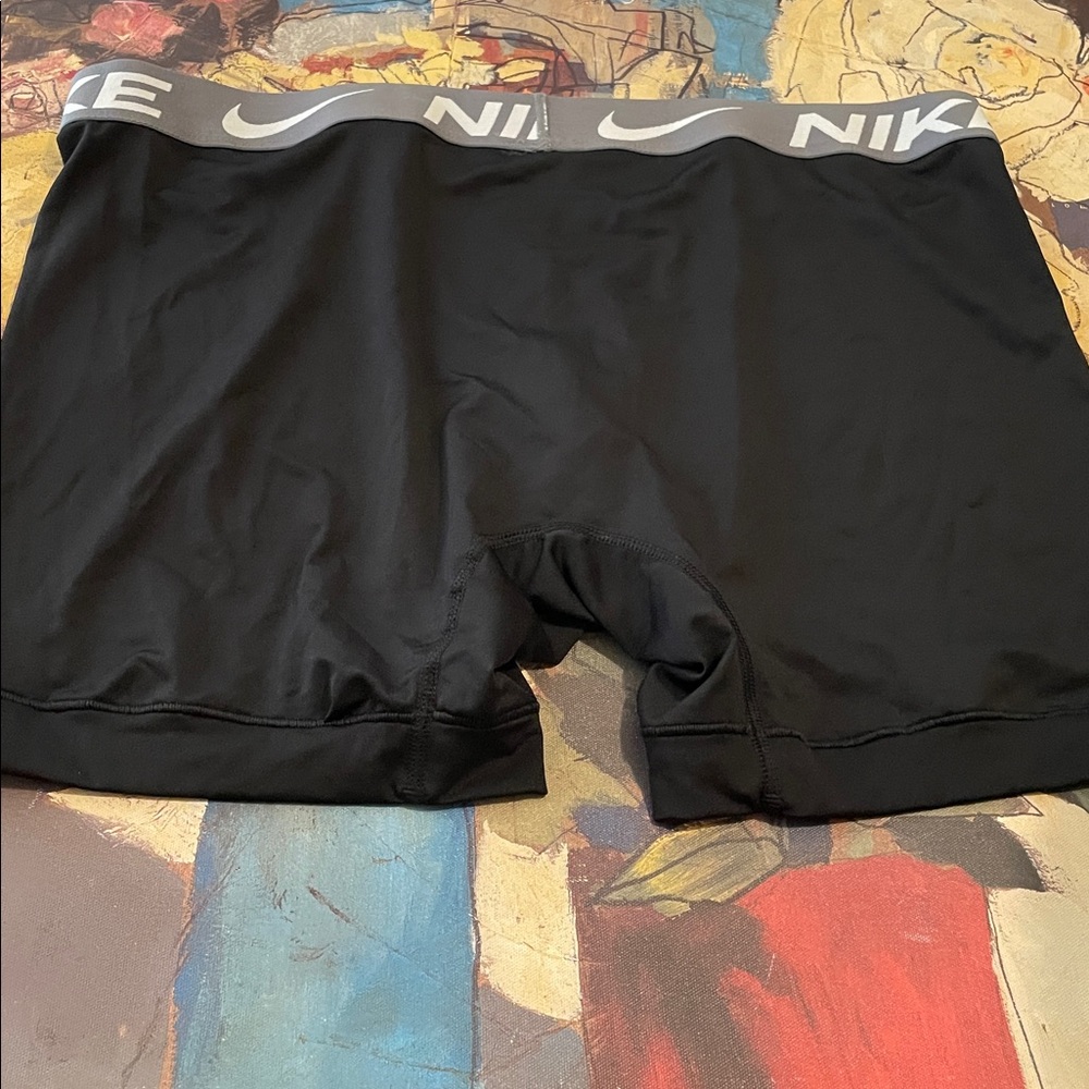 NIKE Boxer - Picture 3 of 3